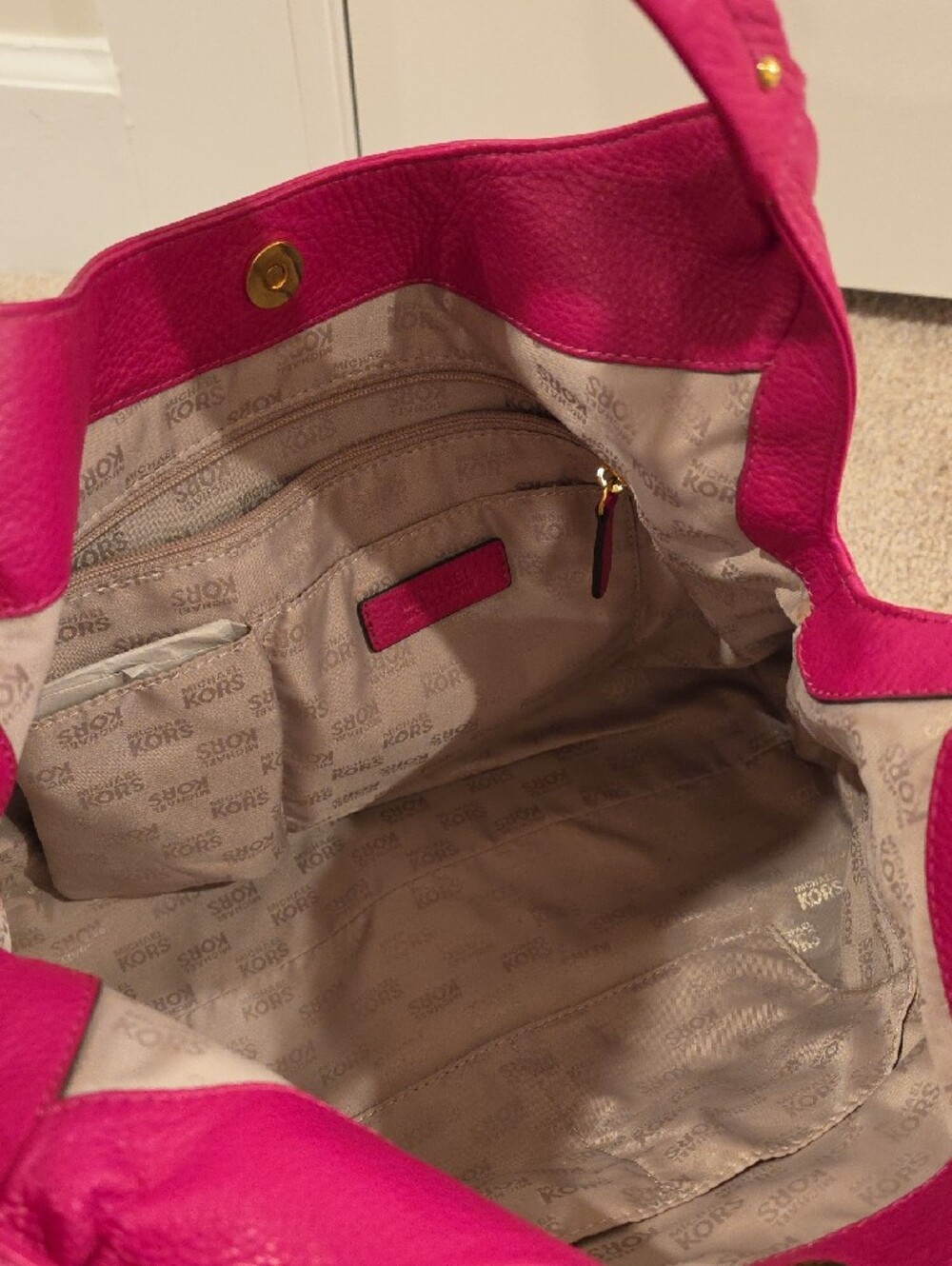 Michael Kors Austin Hobo Pink Pebbled Leather Shoulder Bag with Gold Hardware - Picture 3 of 15